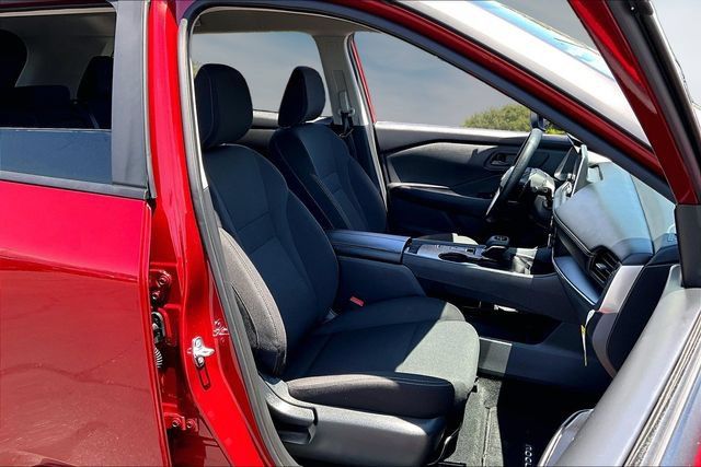 Certified 2026 Nissan Rogue S FWD image 27