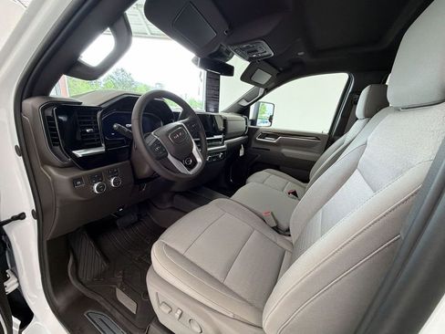 New 2026 GMC Sierra 2500 SLE w/ SLE Value Package; image 10