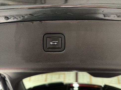 Used 2020 Chevrolet Blazer LT image 35