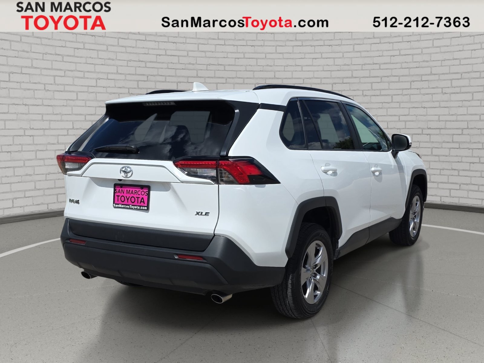 Used 2025 Toyota RAV4 XLE FWD image 6