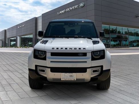 Used 2022 Land Rover Defender 110 S AWD/4WD image 8