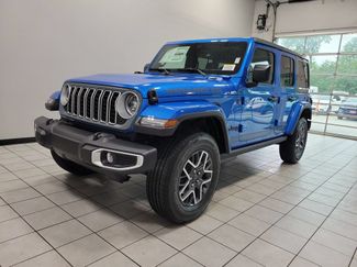 New 2026 Jeep Wrangler Unlimited Sahara w/ Rockslide Package AWD/4WD video 3