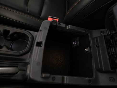 Used 2022 Jeep Wrangler Unlimited Rubicon image 38