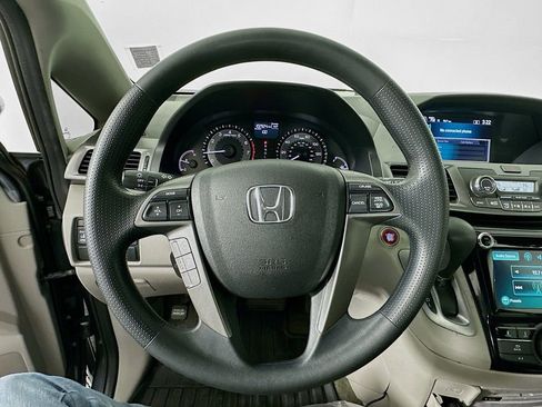 Used 2017 Honda Odyssey SE image 12