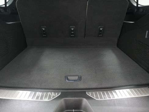 Used 2023 GMC Yukon XL Denali AWD/4WD image 31