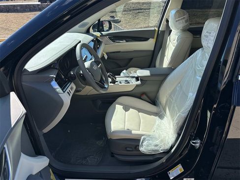 New 2025 Cadillac XT6 Premium Luxury image 8