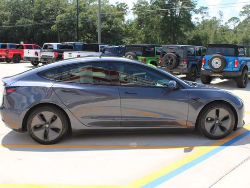 Used 2022 Tesla Model 3 Long Range AWD/4WD image 3