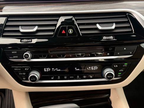 Used 2019 BMW 540i xDrive w/ Convenience Package AWD/4WD image 23
