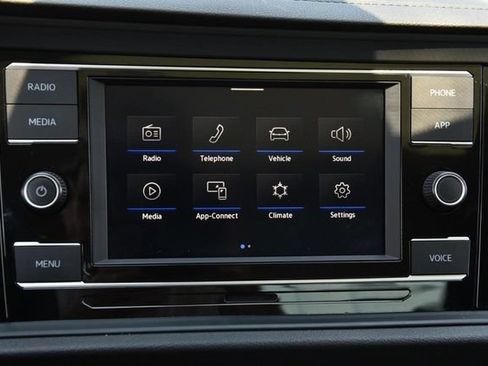 Certified 2023 Volkswagen Jetta SE FWD image 13