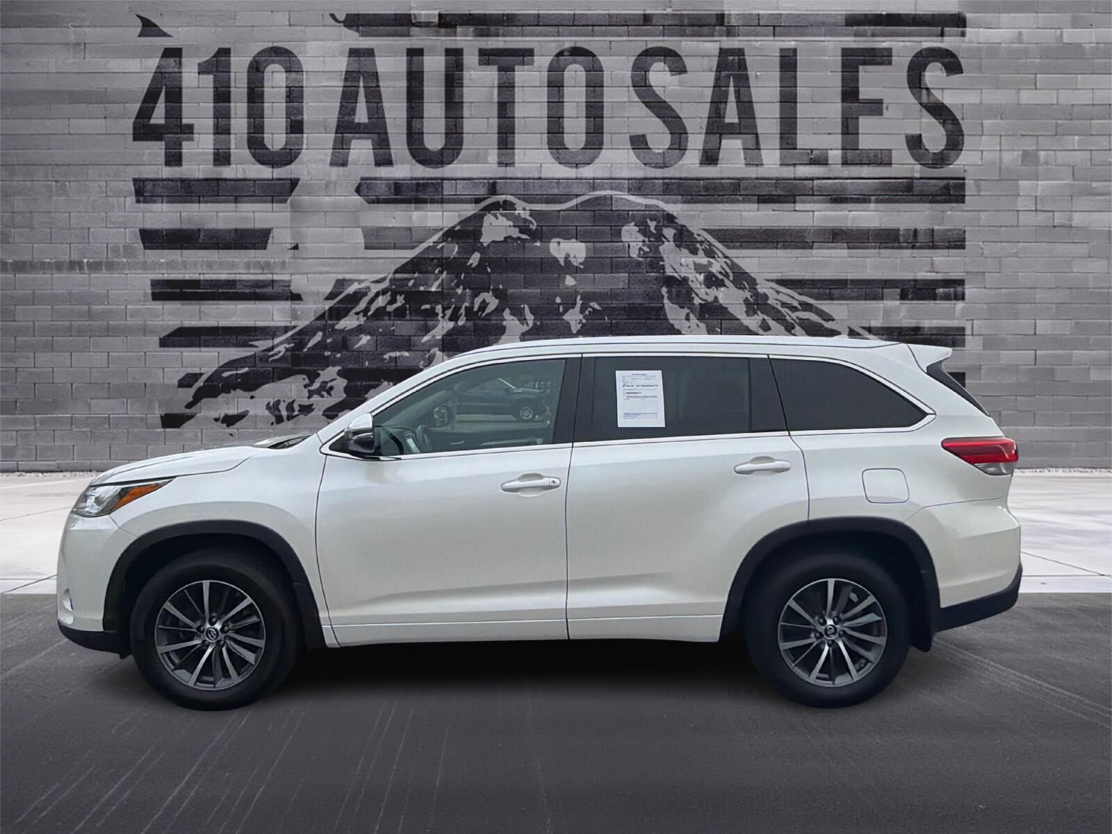Used 2018 Toyota Highlander XLE AWD/4WD image 7