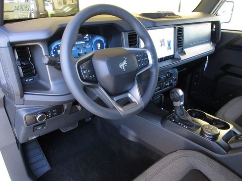 New 2025 Ford Bronco 4-Door AWD/4WD image 12