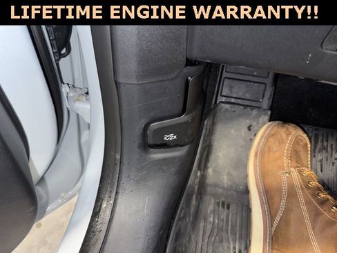 Used 2025 Ford Escape ST-Line w/ Cold Weather Package image 18