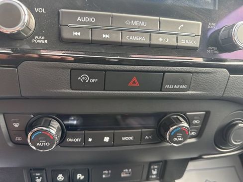 Used 2024 Nissan Frontier SV w/ SV Convenience Package AWD/4WD image 21