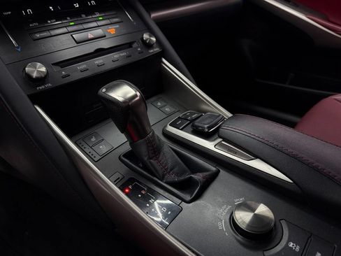 Used 2018 Lexus IS 300 F Sport RWD image 21