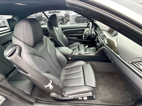 Used 2017 BMW 430i Convertible image 29