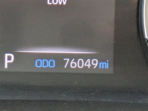 Used 2020 Toyota RAV4 XLE image 32