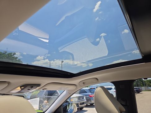 Used 2020 INFINITI QX50 Sensory w/ Climate Package FWD image 8