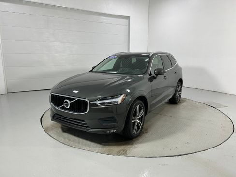 Used 2019 Volvo XC60 T5 Momentum w/ Multimedia Package AWD/4WD image 19