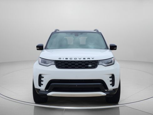 Used 2025 Land Rover Discovery Dynamic SE AWD/4WD image 6
