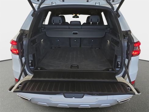 Certified 2022 BMW X5 sDrive40i w/ Premium Package image 26