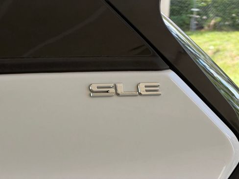 Used 2020 GMC Terrain SLE FWD image 16