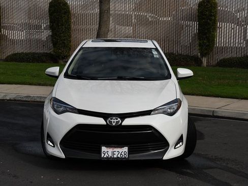 Used 2017 Toyota Corolla LE w/ LE Premium Package w/Moonroof image 2