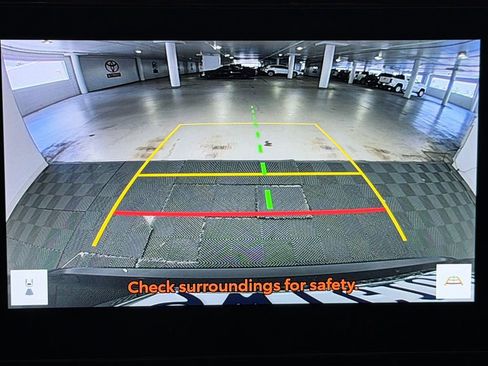 Used 2025 Toyota RAV4 XLE FWD image 32