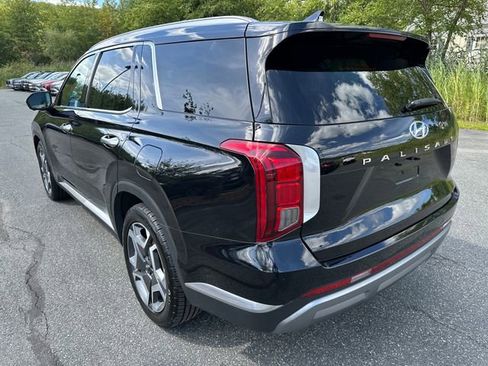 Used 2024 Hyundai Palisade Limited image 3