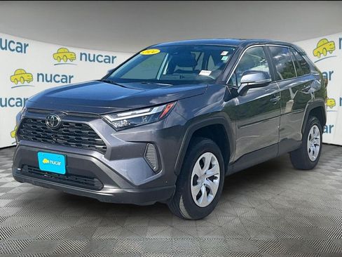 Used 2024 Toyota RAV4 LE AWD/4WD image 3