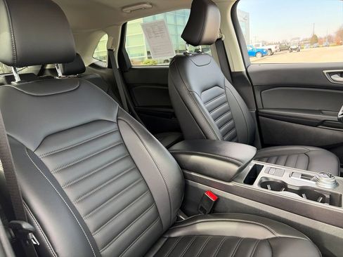 Used 2024 Ford Edge SEL w/ Convenience Package image 12