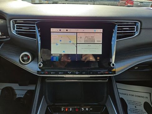 Used 2024 Jeep Wagoneer L Series III w/ Flexible Seating Group image 23