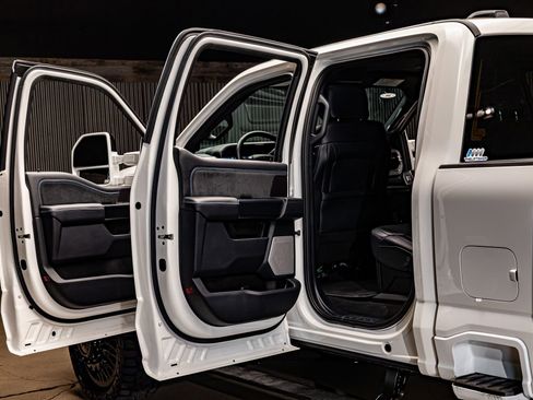 Used 2026 Ford F450 Platinum image 30