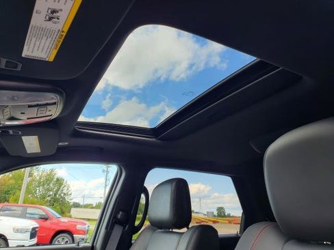 Used 2026 Dodge Durango GT image 6