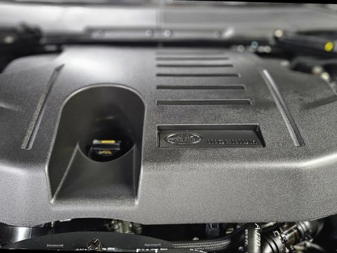 Used 2023 Land Rover Defender 110 X AWD/4WD image 4