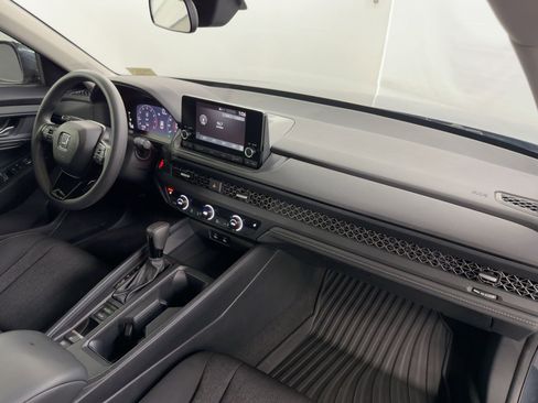 Used 2023 Honda Accord EX image 37