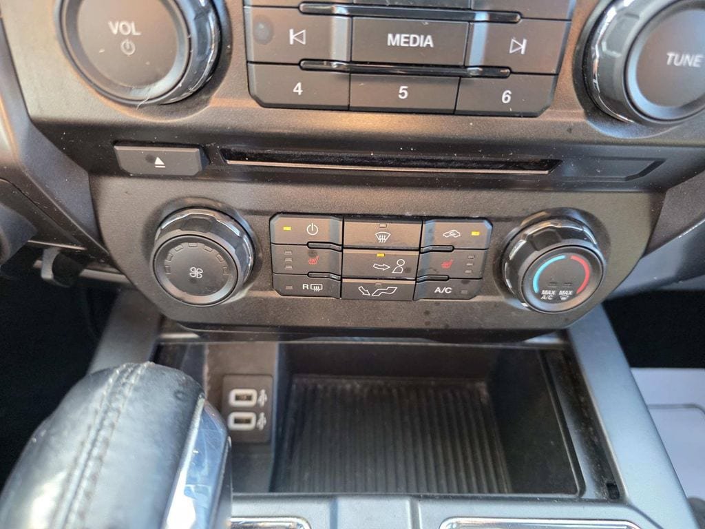 Used 2018 Ford F150 XLT w/ Equipment Group 302A Luxury RWD image 12