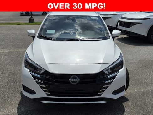 New 2025 Nissan Versa SV w/ Trunk Package FWD image 3