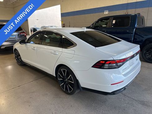 Used 2024 Honda Accord Touring image 4