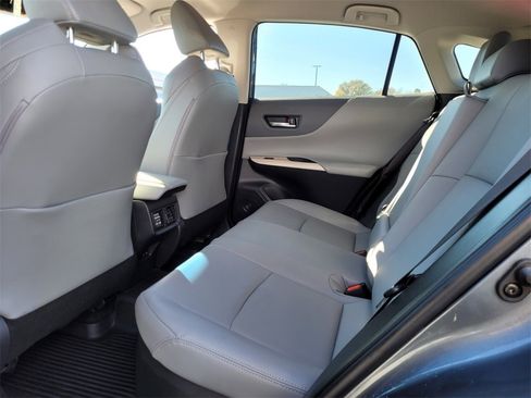 Certified 2024 Toyota Venza XLE image 5