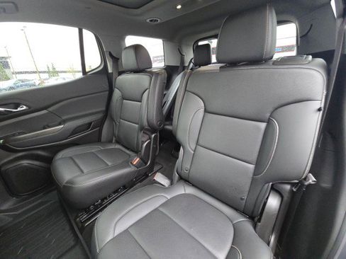 Used 2021 GMC Acadia SLT w/ Elevation Edition AWD/4WD image 22