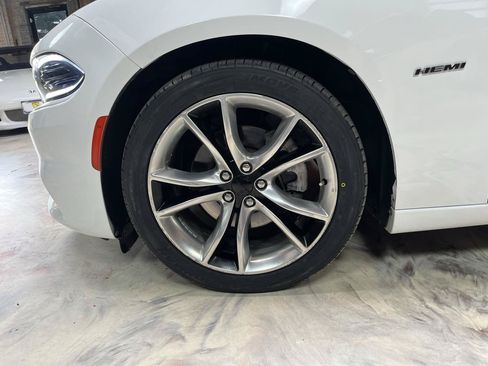 Used 2015 Dodge Charger R/T w/ Wheels & Tunes Group RWD image 29