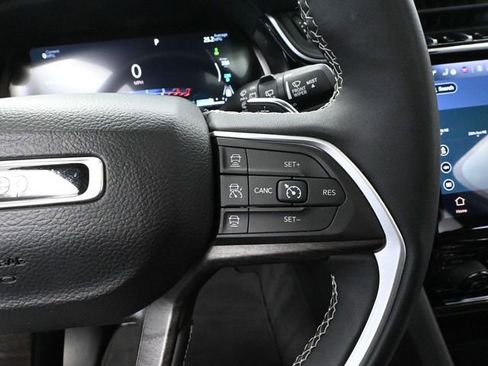 Used 2023 Jeep Grand Cherokee 4WD 4xe image 30