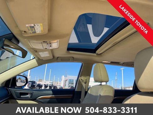 Used 2017 Toyota Highlander Limited image 31