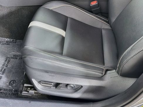 Used 2025 Toyota Camry SE FWD image 24