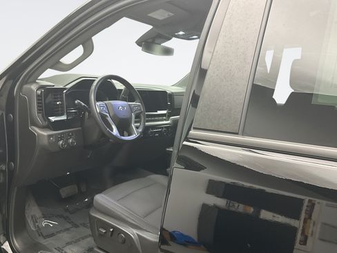 Used 2022 Chevrolet Silverado 1500 RST w/ Z71 Off-Road Package AWD/4WD image 10