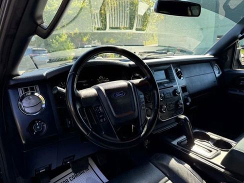 Used 2017 Ford Expedition EL XL w/ Equipment Group 101A AWD/4WD image 31