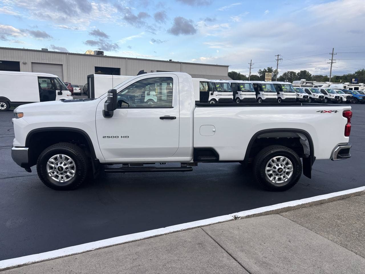 Used 2026 Chevrolet Silverado 2500 W/T w/ Snow Plow Prep/Camper Package AWD/4WD image 6