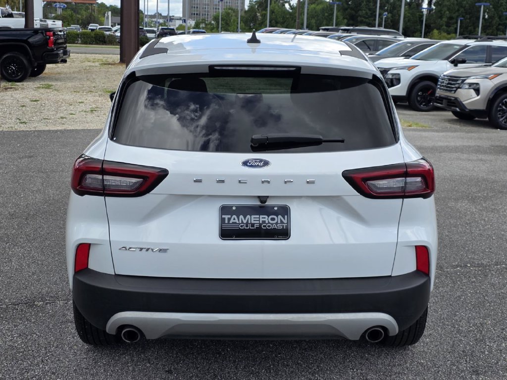 Used 2025 Ford Escape Active FWD image 3