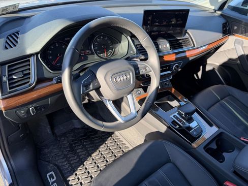 Used 2023 Audi Q5 2.0T Premium w/ Convenience Package image 13