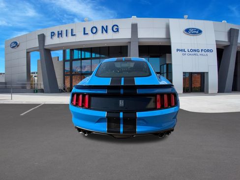 Used 2017 Ford Mustang Shelby GT350 RWD image 4